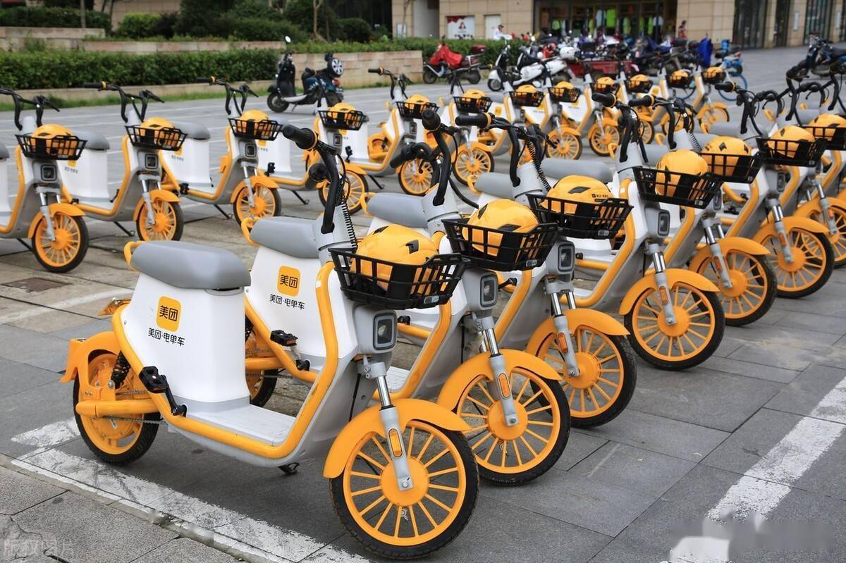 带牌照配头盔抢鲜体验 新款美团共享电单车骑行全记录